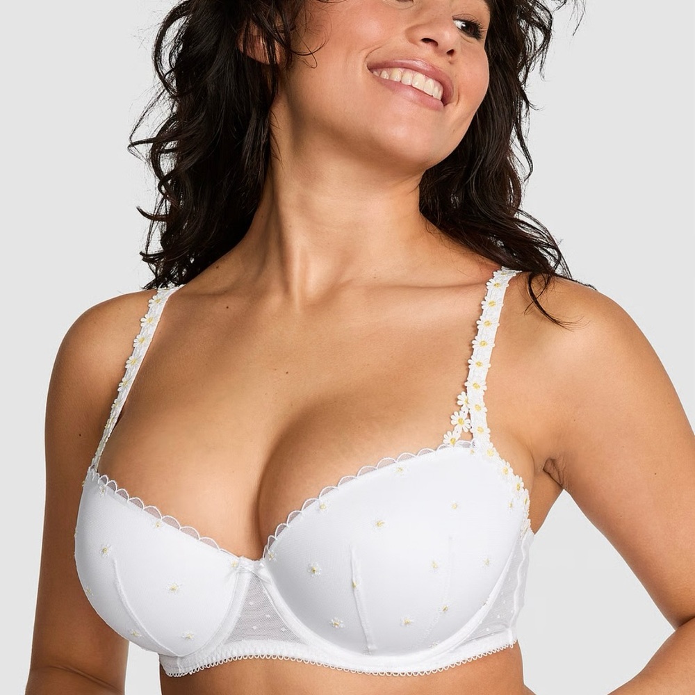 Victoria's Secret White Daisy Embellished Push up Bra